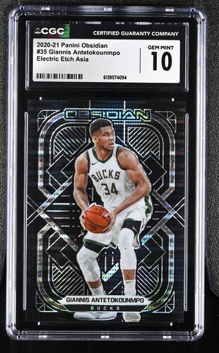 2020-21 Panini Obsidian #35 Giannis Antetokounmpo Electric Etch Asia CGC 10 SC5