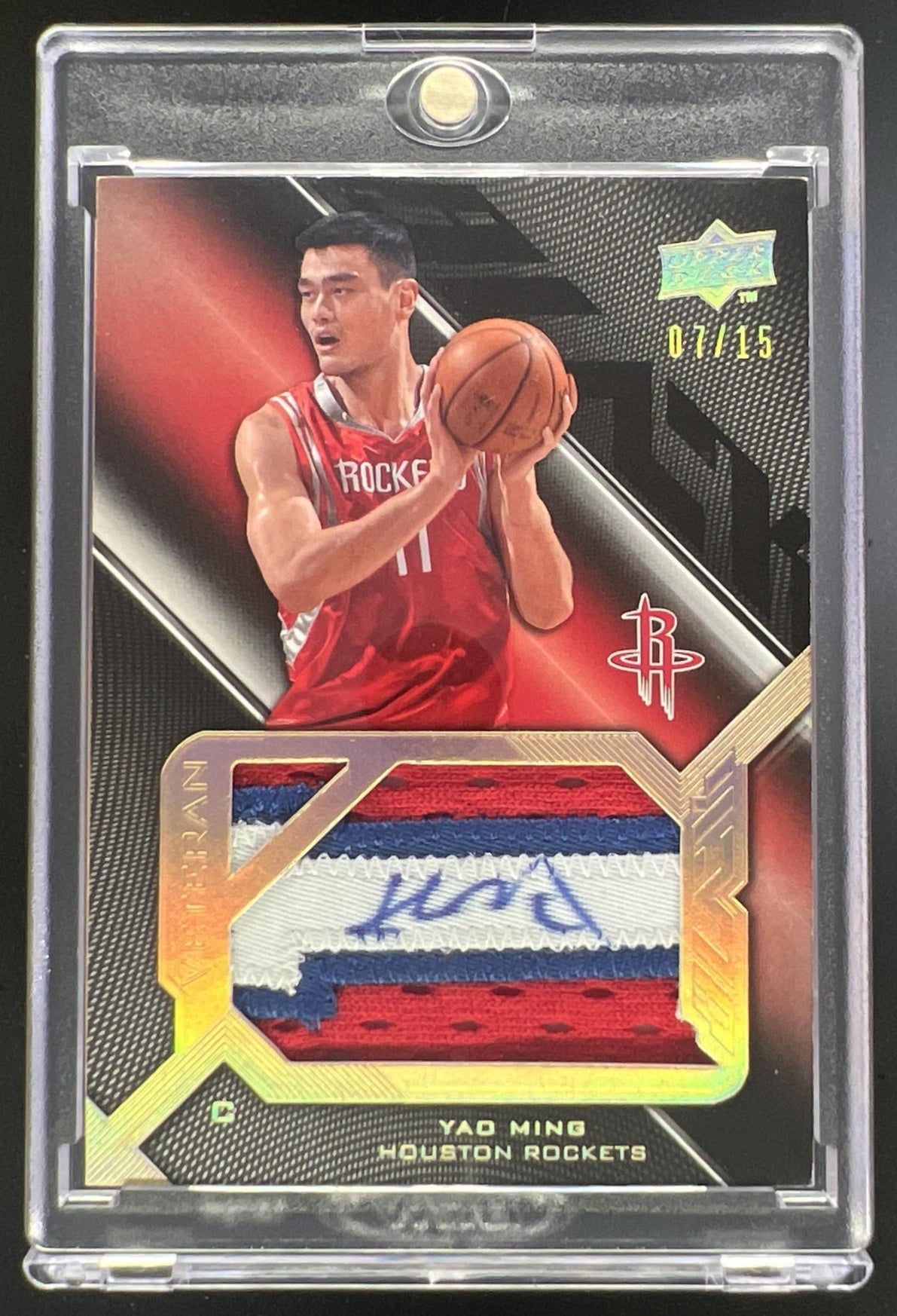 2009-10 Upper Deck Black Yao Ming Veteran Signed Patch Piece Auto 07/15 #SPV-YM