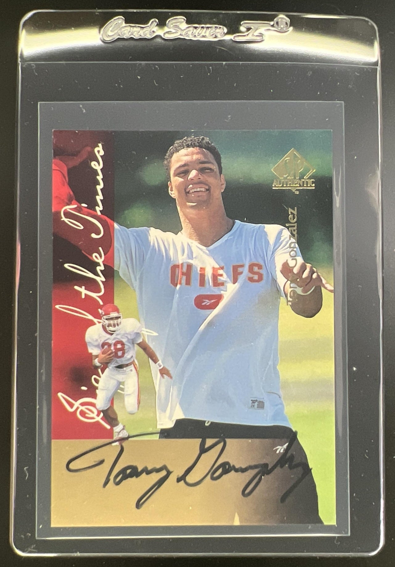 1997 Upper Deck SP Authentic Tony Gonzalez Sign of the Times Auto