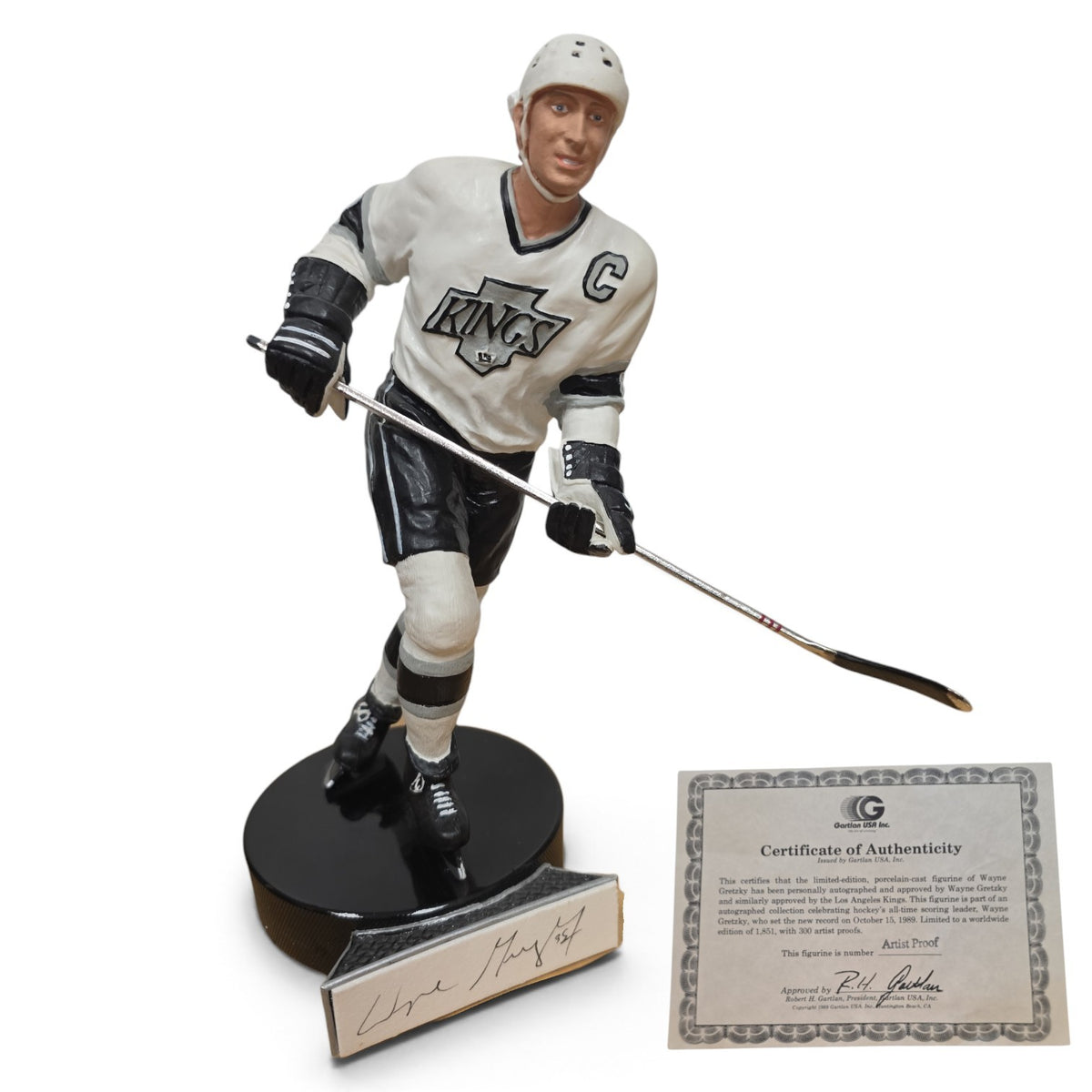 Lake Country Cards Wayne Gretzky Los Angeles Kings porcelain figurine in white uniform with certificate of authenticity