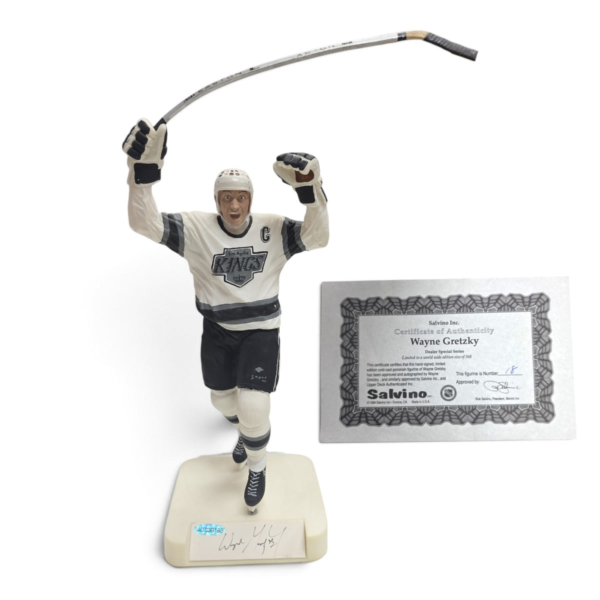 Lake Country Cards Wayne Gretzky cold-cast porcelain figurine in LA Kings uniform with certificate of authenticity